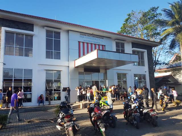 Pelayanan Lambat, Bupati Diminta Evaluasi Kinerja Kepala Disdukcapil Minahasa